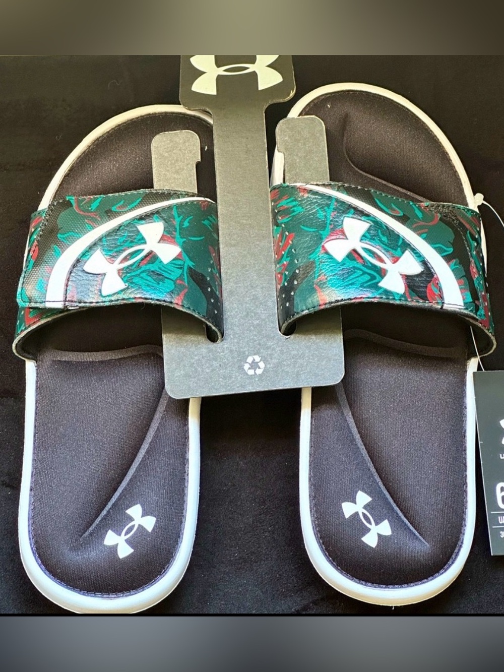 Under Armour Youth Boys Adjustable Strap Slides Sandals (Black / Green) GS 3Y 6Y